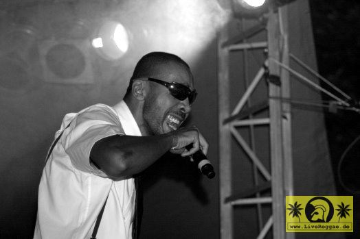 Two Tone Club (F) 10. This Is Ska Festival - Wasserburg, Rosslau 24. Juni 2006 (10).jpg